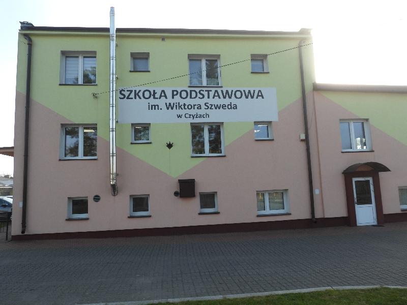 SZKOŁA PODSTAWOWA IM. WIKTORA SZWEDA W CZYŻACH